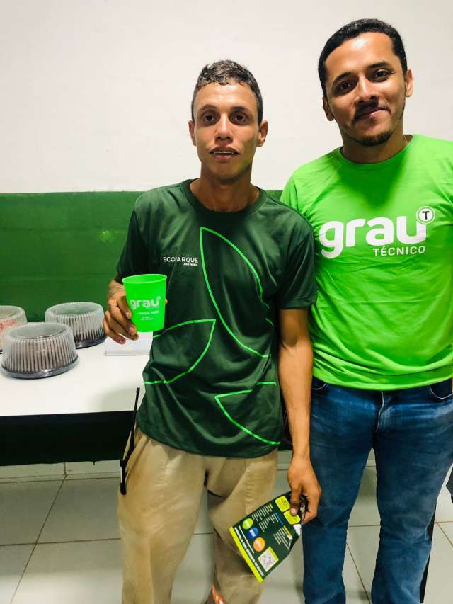 Grau