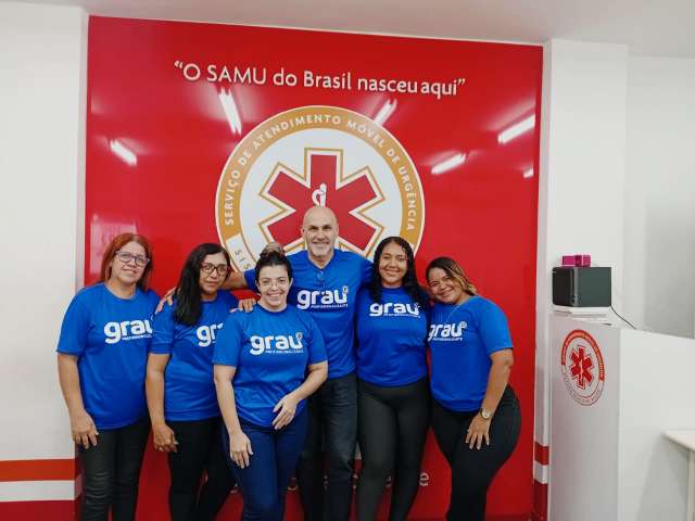 Grau